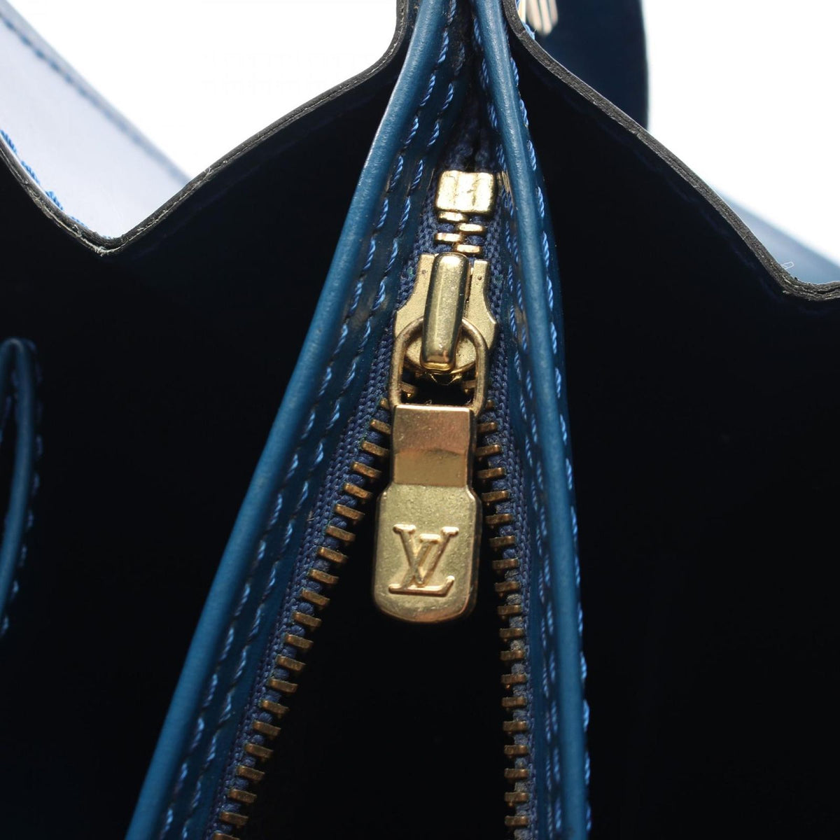 Louis Vuitton Shoulder Bag Capucines Epi Toledo Blue Leather — view 8