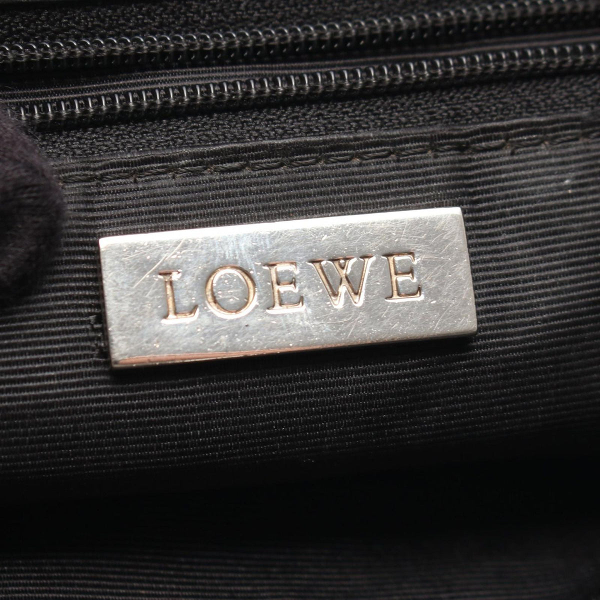 Loewe Shoulder Bag Anagram Leather — view 4