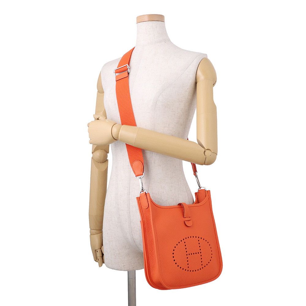 Hermes Shoulder Bag Evelyne 3 23 Tangerine Silver Taurillon Clemence — view 4