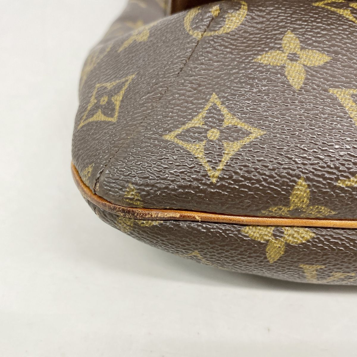 Louis Vuitton Shoulder Bag Monogram Musette Brown — view 6