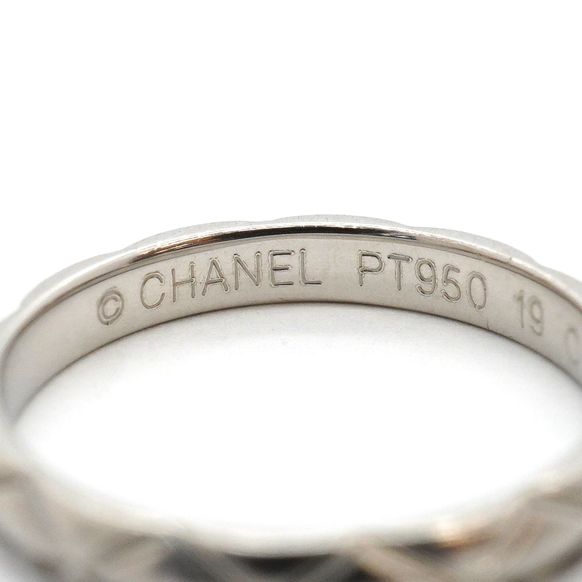 Chanel Ring Quilted Platinum — view 4