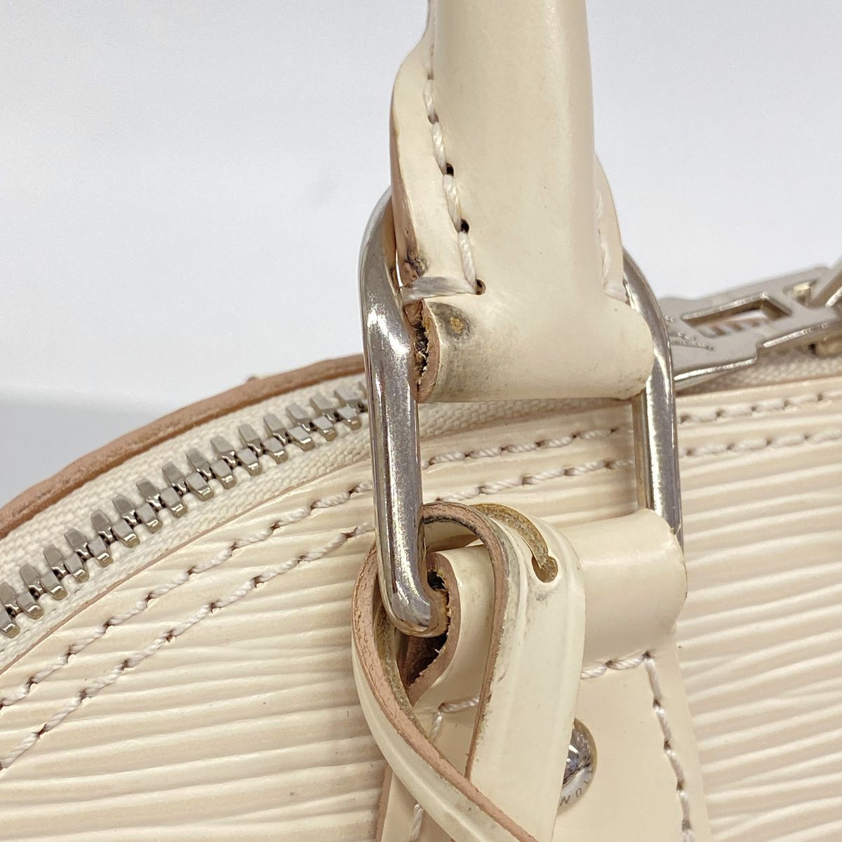 Louis Vuitton Handbag Epi Alma BB Quartz 2-Way Bag — view 8