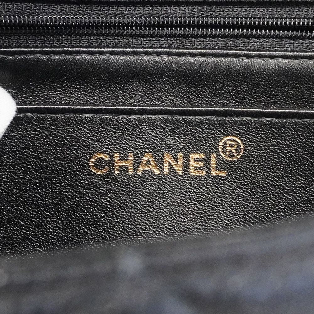 Chanel Shoulder Bag Diana Caviar Leather Black Gold — view 5