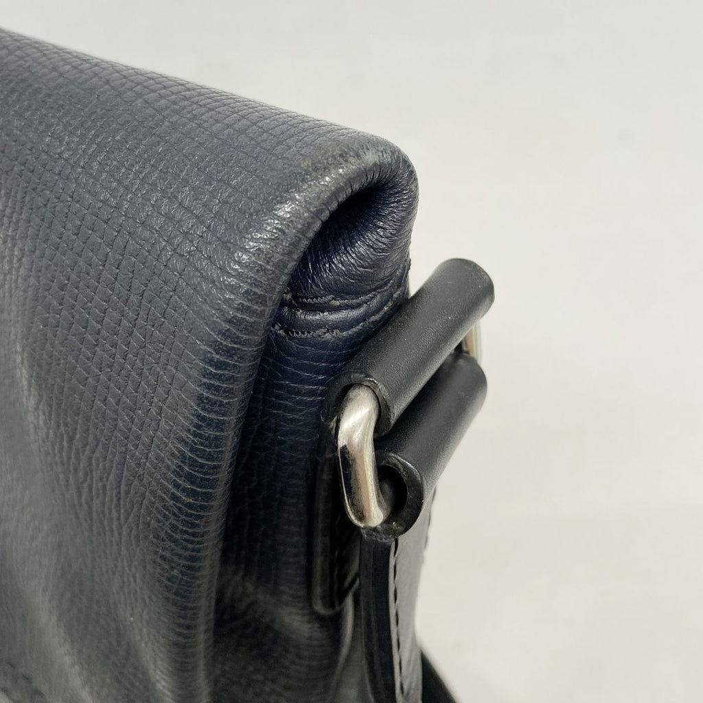Louis Vuitton Shoulder Bag Utah Canyon Messenger PM Black — view 6