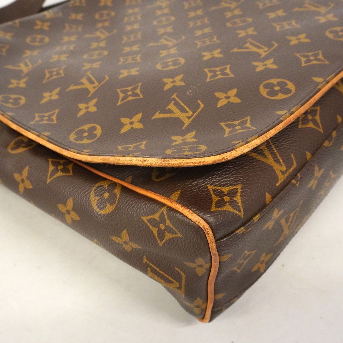Louis Vuitton Shoulder Bag Monogram Abbesses Brown — view 6