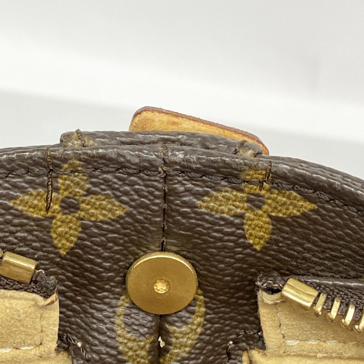 Louis Vuitton Shoulder Bag Monogram Looping GM Brown — view 7