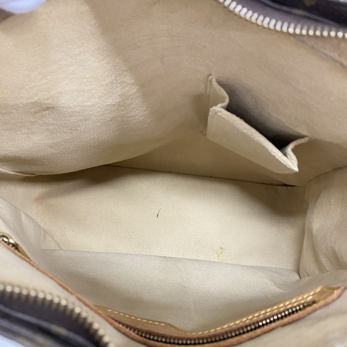 Louis Vuitton Shoulder Bag Monogram Looping GM Brown — view 4