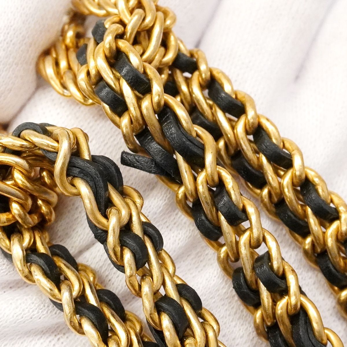 Chanel Shoulder Bag Quilted Lambskin Black Gold — view 8
