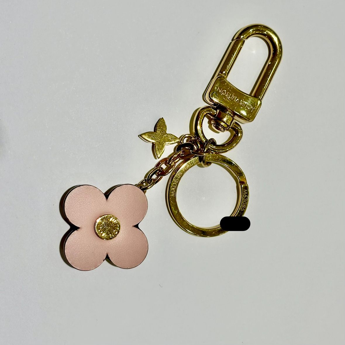 Louis Vuitton Key Holder Blooming Flower BB Monogram Charm Brown Pink Keychain — view 2