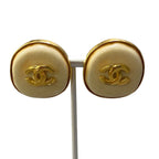Chanel 98P CC Logo Gold Earrings White — view 3