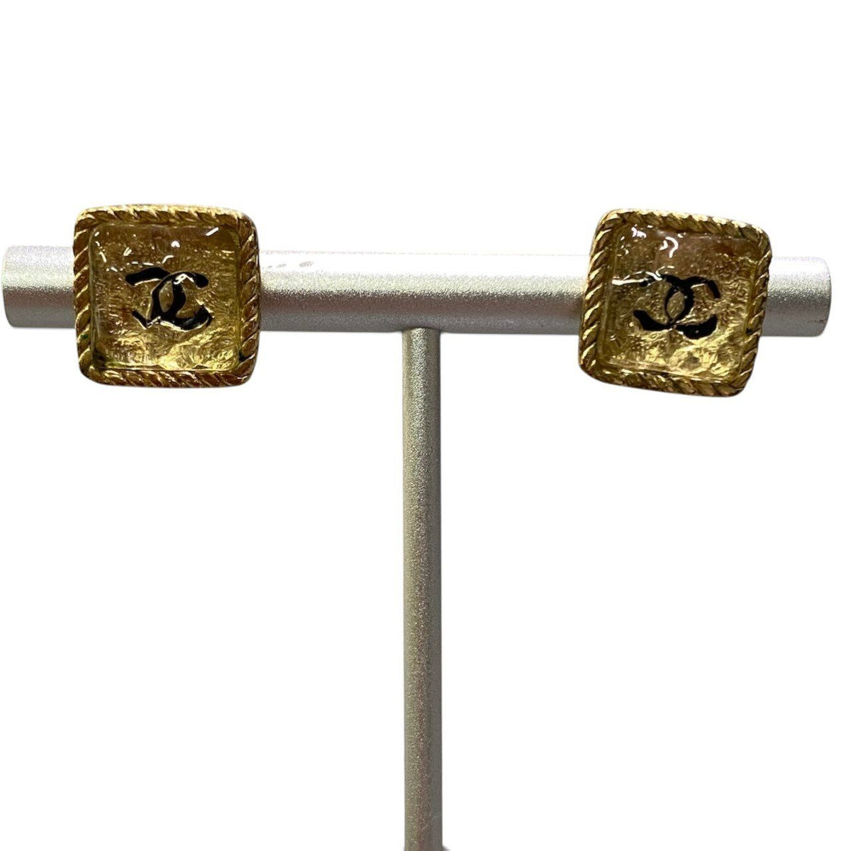Chanel 2000 Cruise CC Logo Square Earrings Gold — view 3