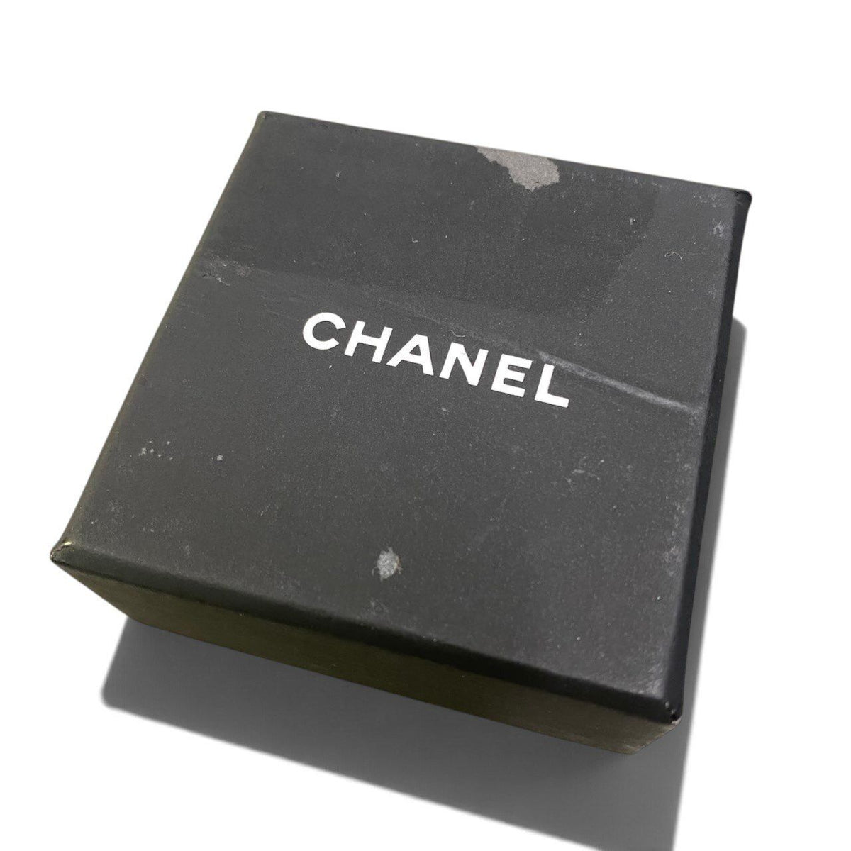 Chanel 2000 Cruise CC Logo Square Earrings Gold — view 6