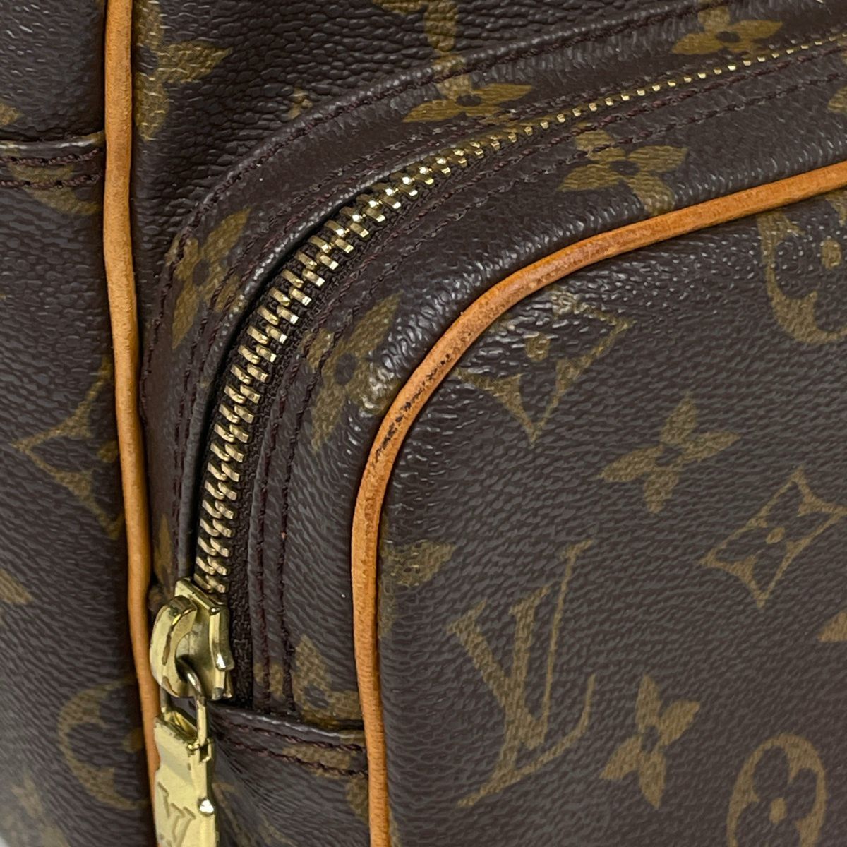 Louis Vuitton Nile Shoulder Bag Monogram Brown — view 4