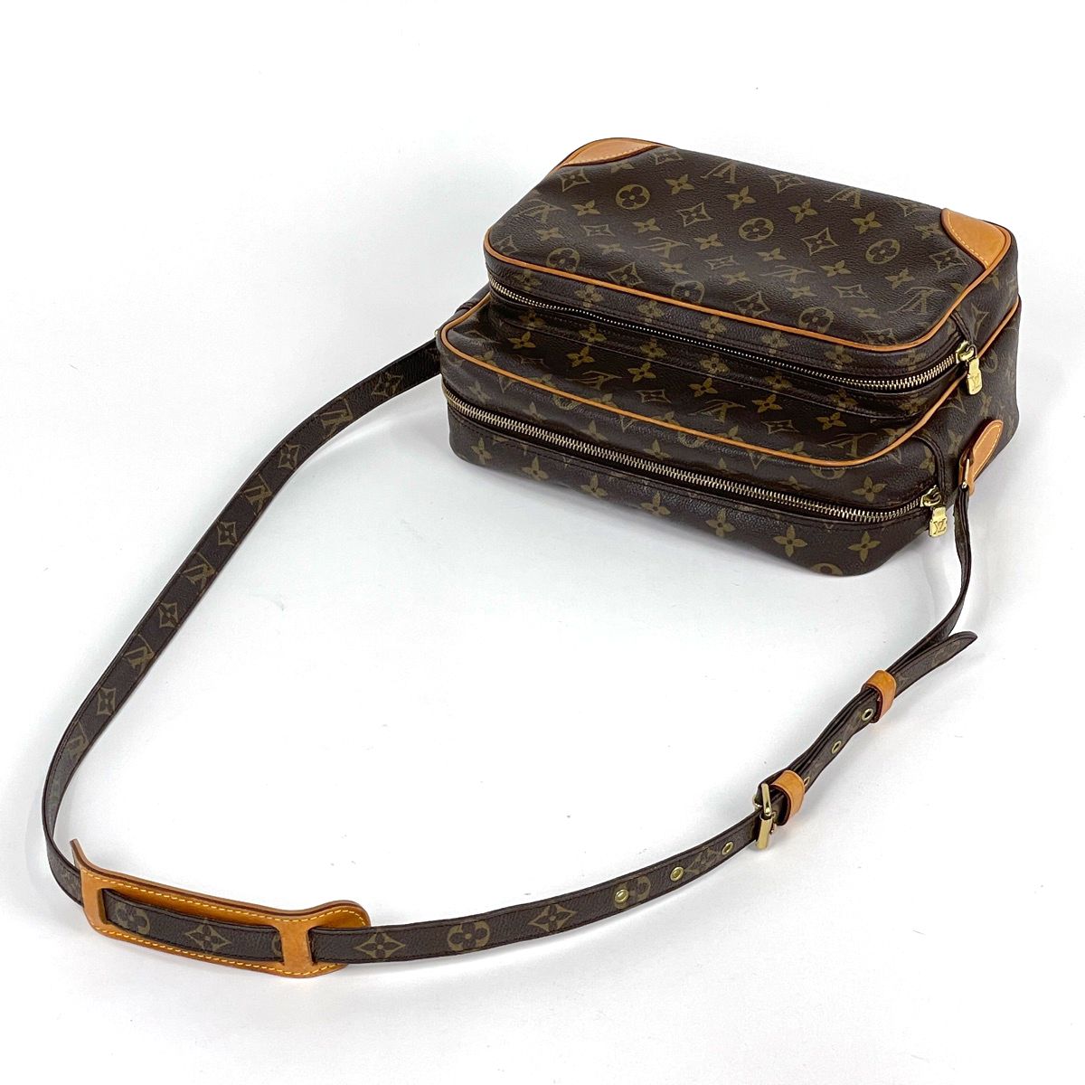 Louis Vuitton Nile Shoulder Bag Monogram Brown — view 6