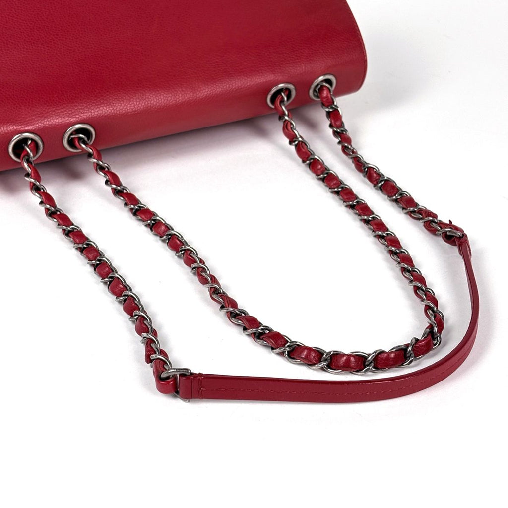 Chanel Shoulder Bag CC Logo Double Face Caviar Leather — view 8