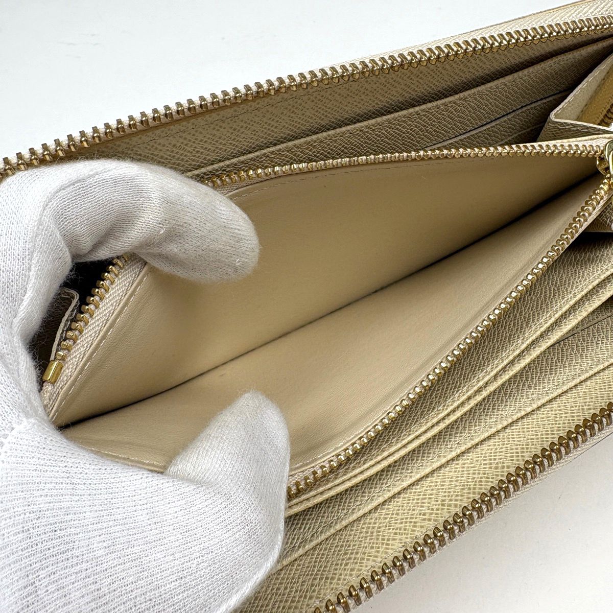 Louis Vuitton Zippy Wallet Round Zip Damier Azur White — view 6