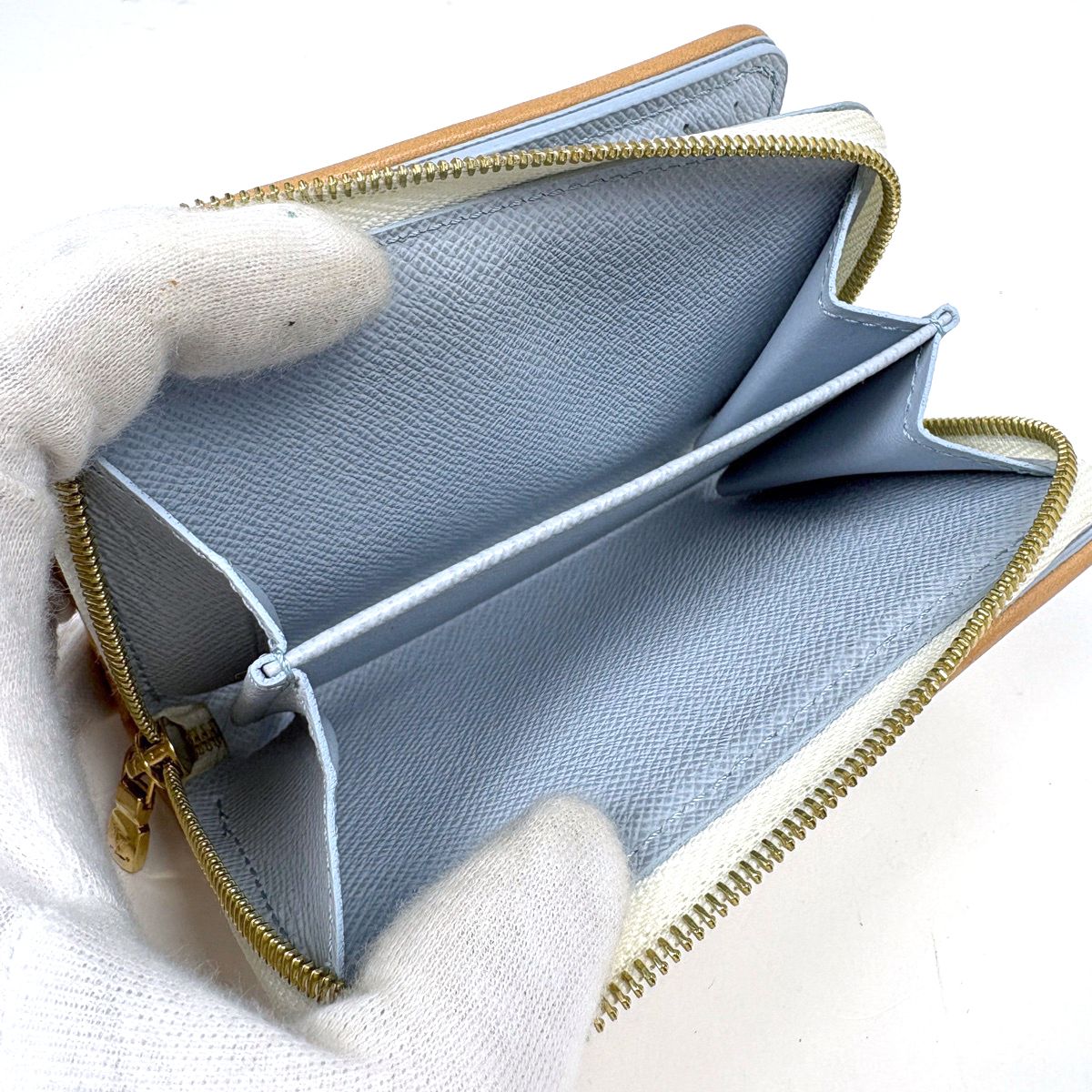 Louis Vuitton Portefeuille Lou Bifold Wallet Monogram Jacquard Beige — view 5