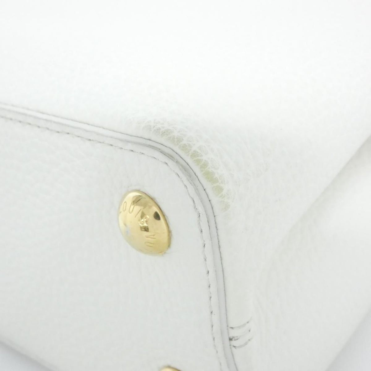 Louis Vuitton Capucines BB Bag — view 3