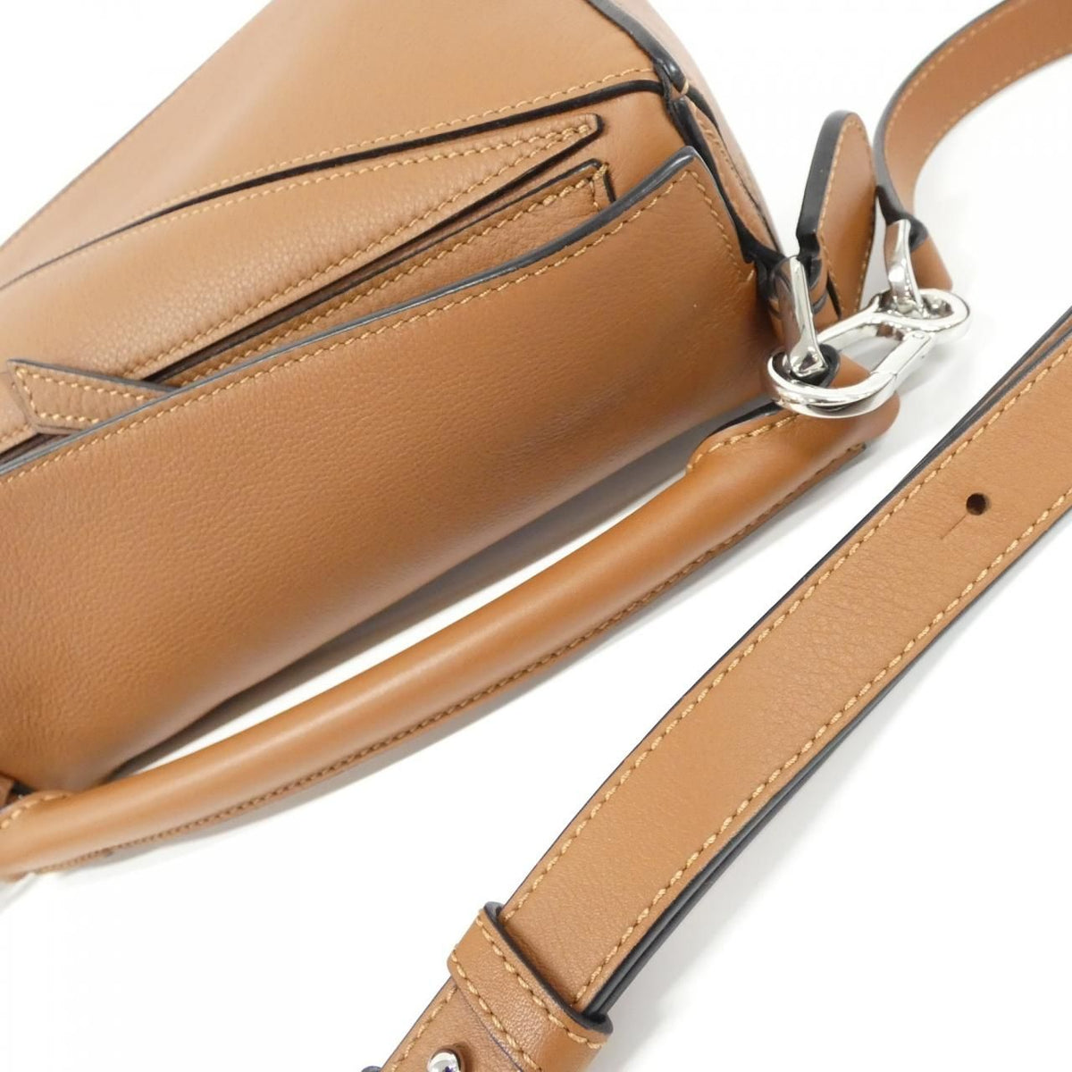 Loewe Puzzle Small 322 30 Bag — view 6