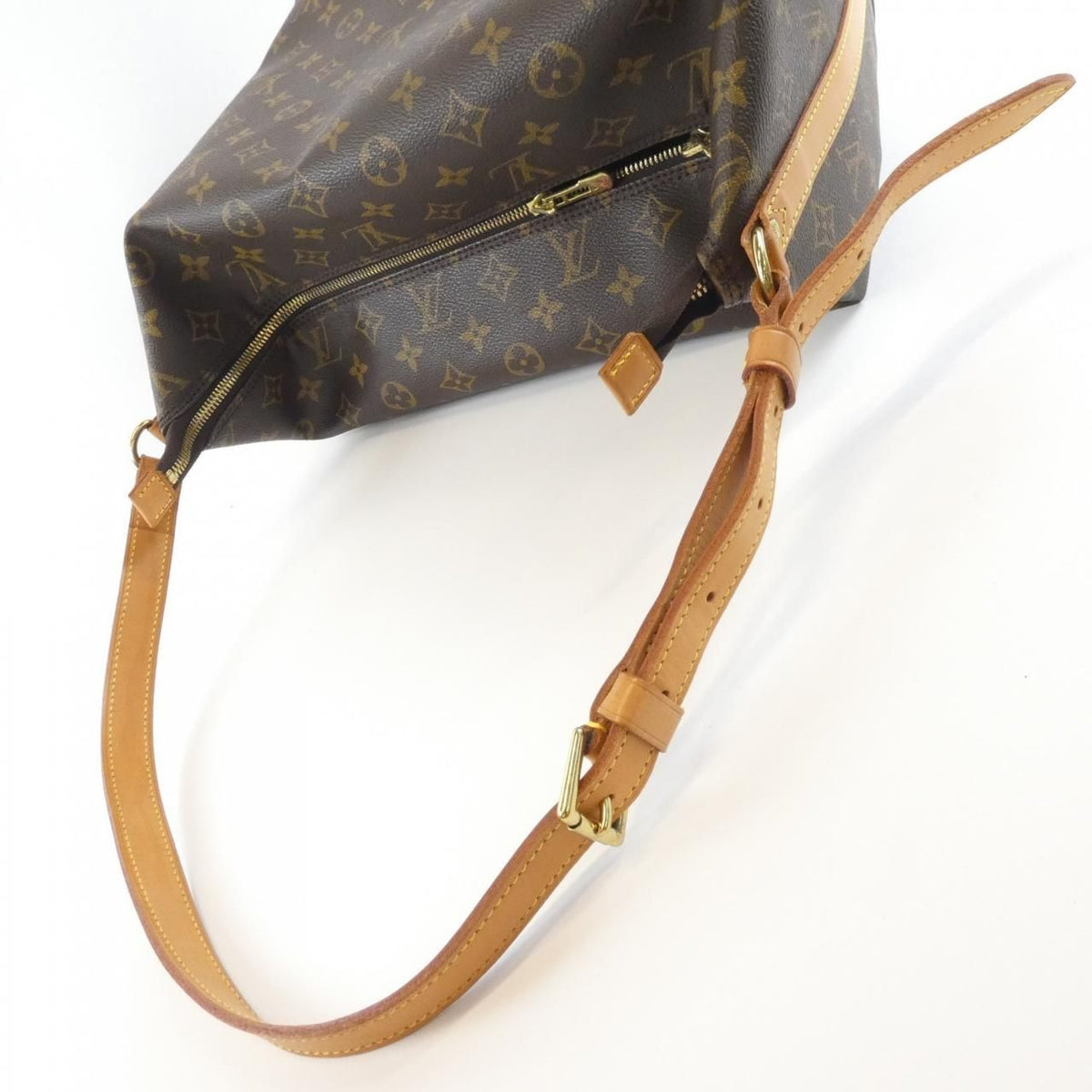 Louis Vuitton Monogram Amfar Three Shoulder Bag — view 7