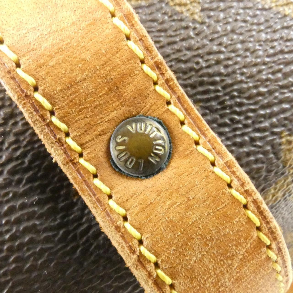 Louis Vuitton Monogram Saumur 30 Crossbody — view 3