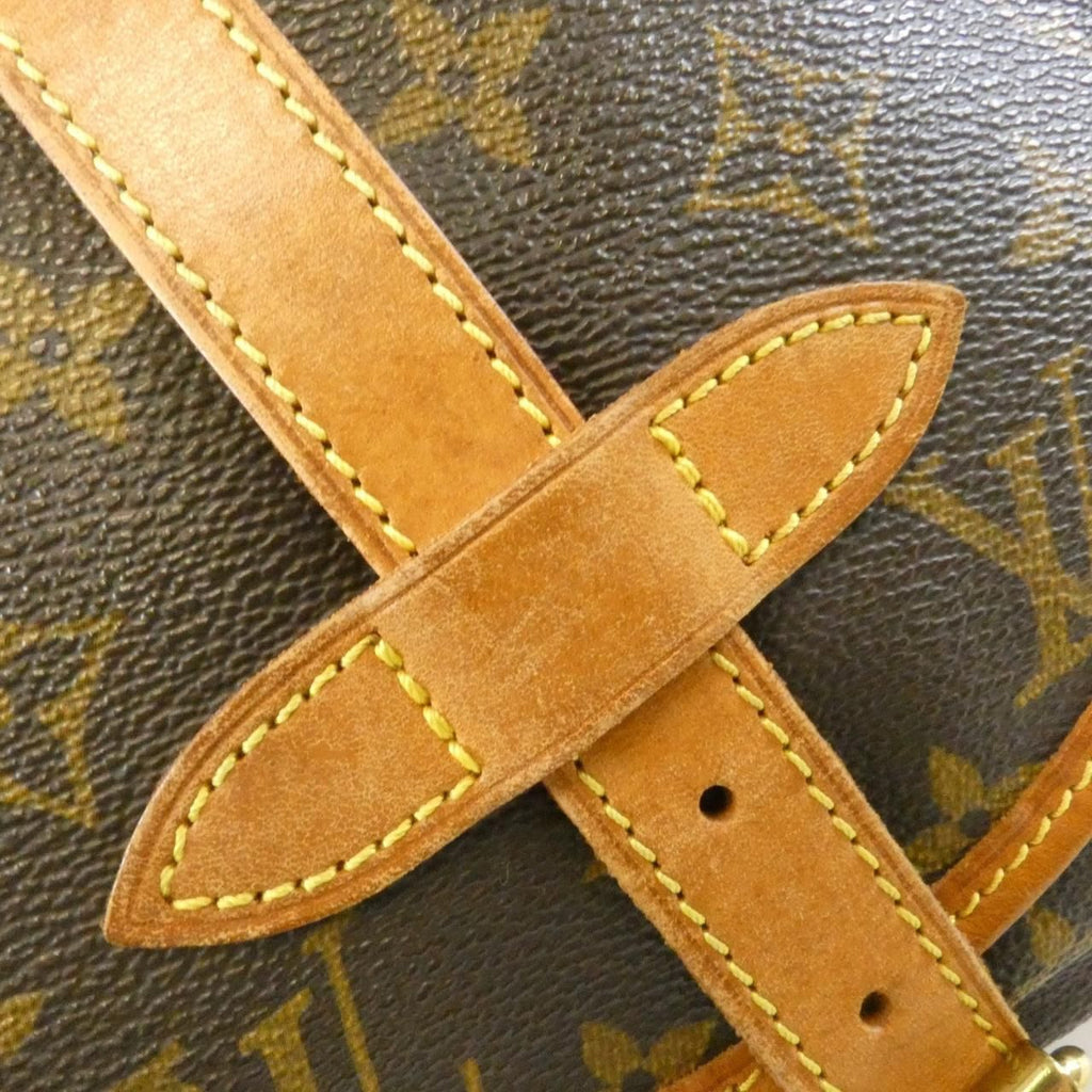 Louis Vuitton Monogram Saumur 30 Crossbody — view 4