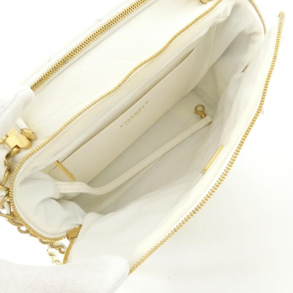 Chanel Bag Handbag White — view 7