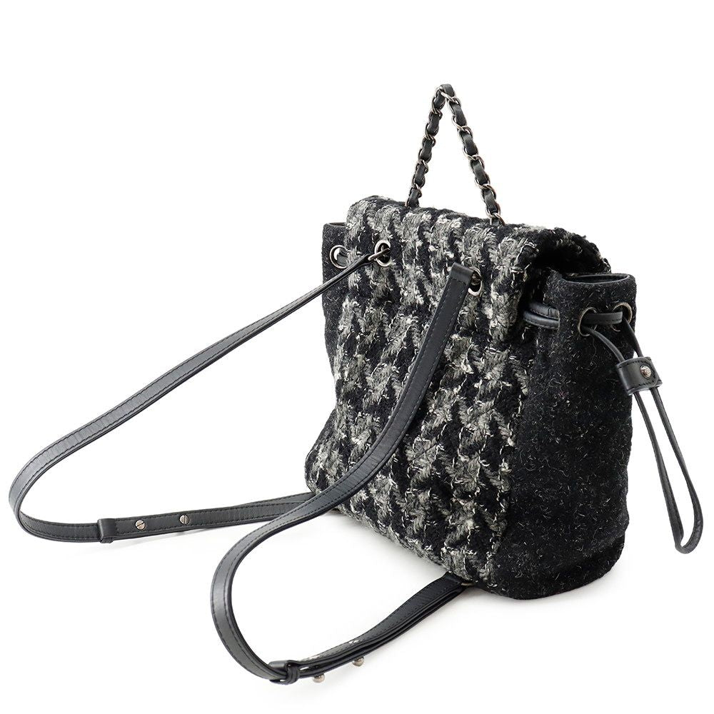 Chanel Backpack CC Logo Chain Tweed Black — view 2