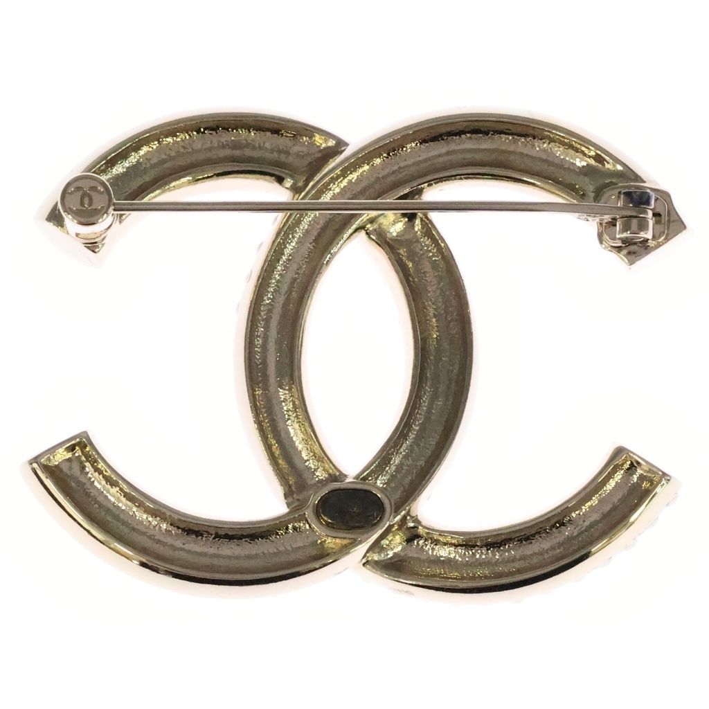Chanel CC Logo Rhinestone Pearl Pin Badge Brooch Gold — view 2