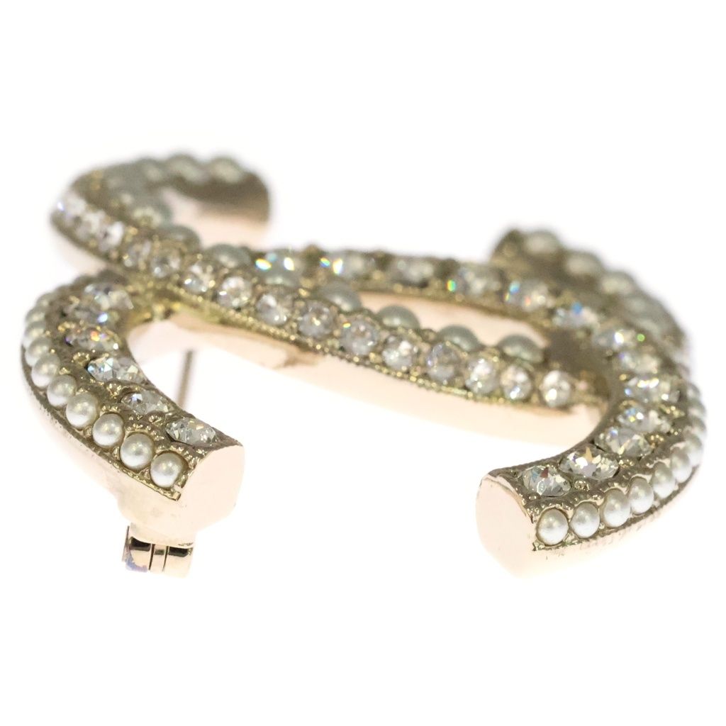 Chanel CC Logo Rhinestone Pearl Pin Badge Brooch Gold — view 3