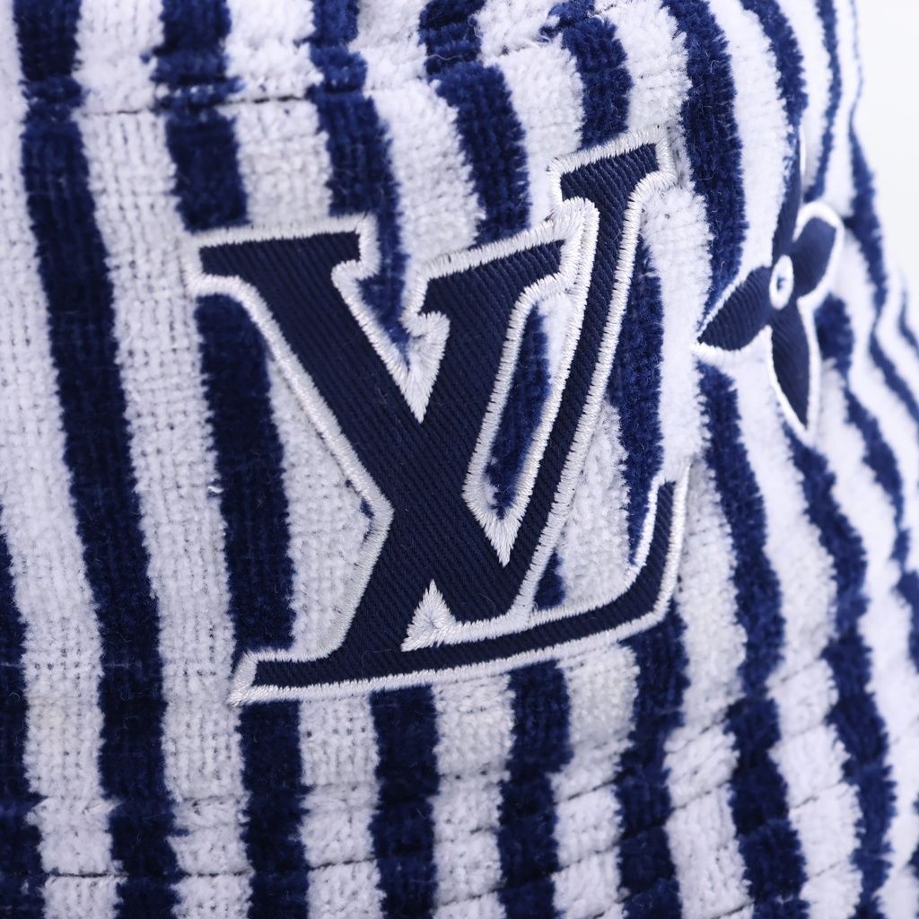 Louis Vuitton LV Graphical Reversible Bucket Hat Blue — view 7