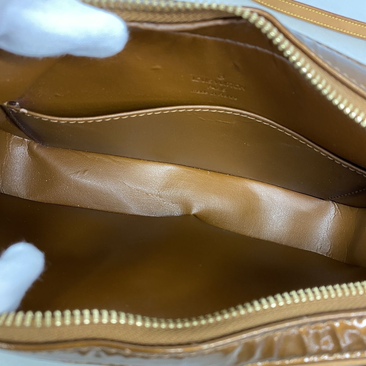 Louis Vuitton Shoulder Bag Vernis Christie MM Blanc — view 4