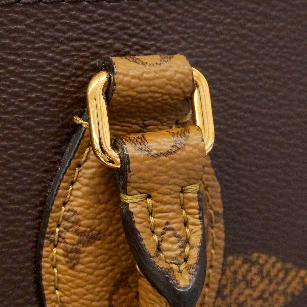 Louis Vuitton Tote Monogram Giant Reverse on the Go MM Brown — view 8