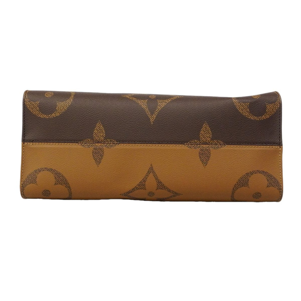 Louis Vuitton Tote Monogram Giant Reverse on the Go MM Brown — view 3