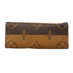 Louis Vuitton Tote Monogram Giant Reverse on the Go MM Brown — view 3