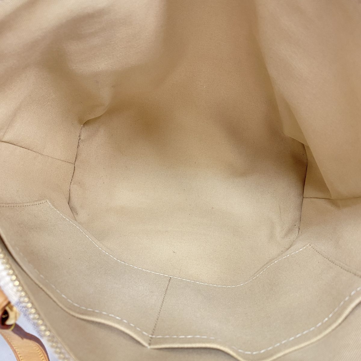 Louis Vuitton Tote Damier Azur Totally PM White — view 4