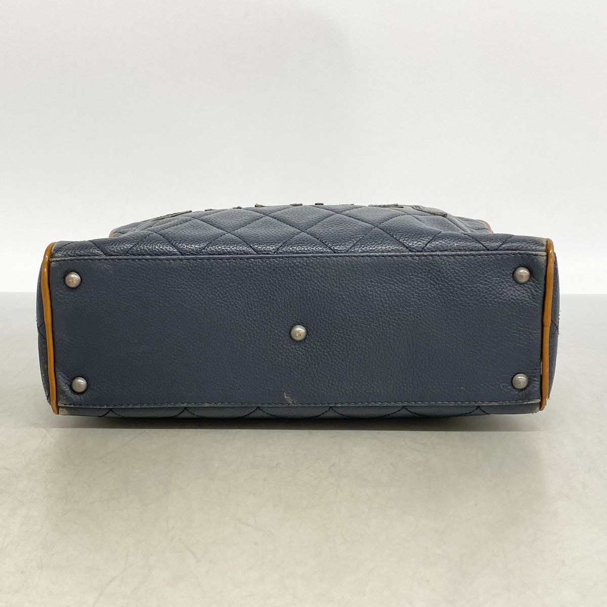 Chanel Handbag Quilted Patent Leather Navy Silver — view 3