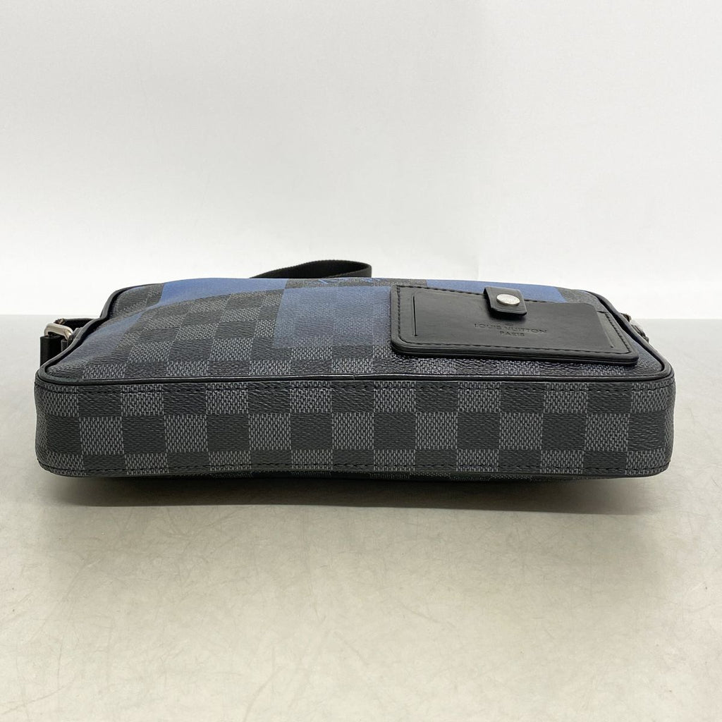 Louis Vuitton Shoulder Bag Damier Graphite Giant Alpha Messenger Blue Black — view 3
