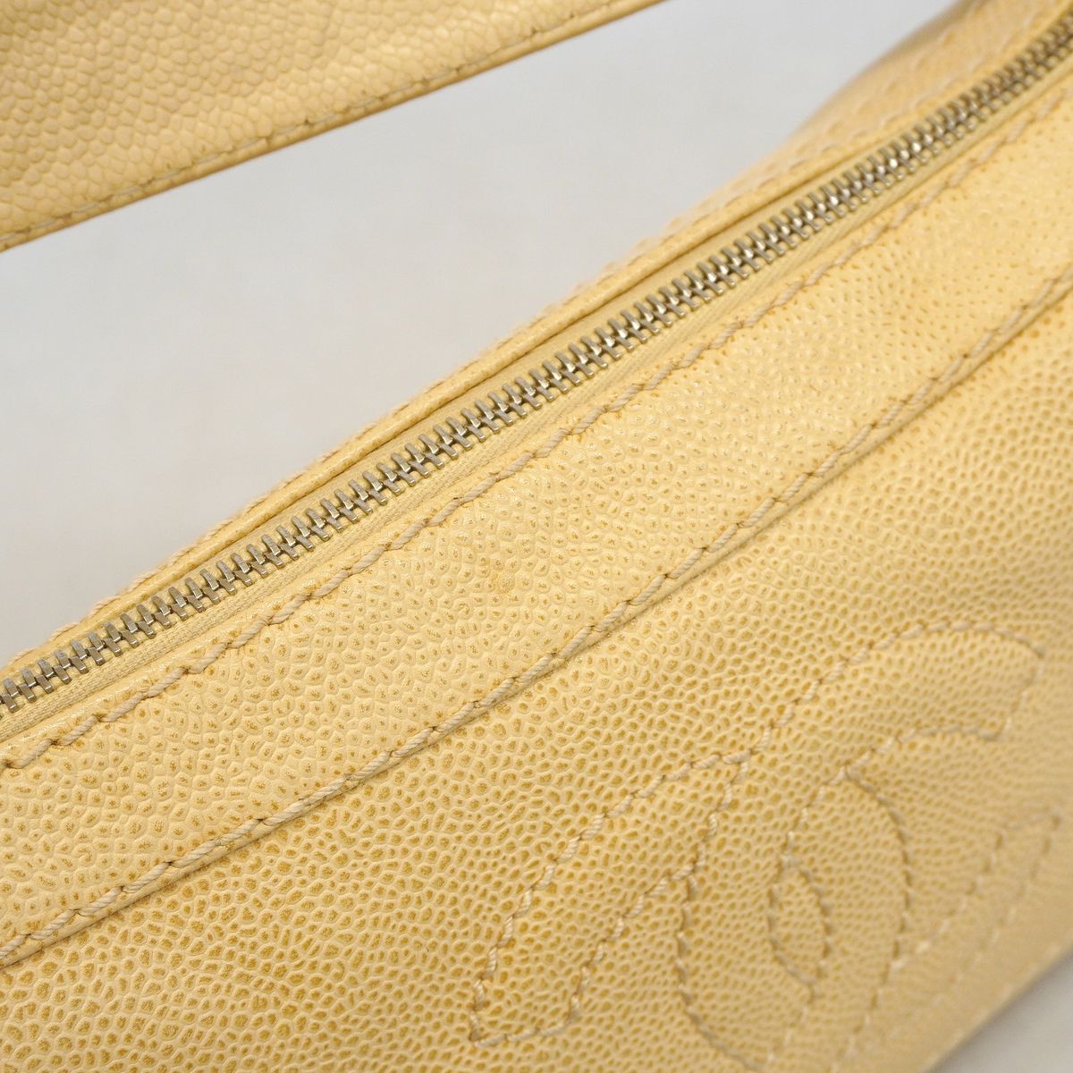 Chanel Handbag Caviar Leather Beige Gold — view 7
