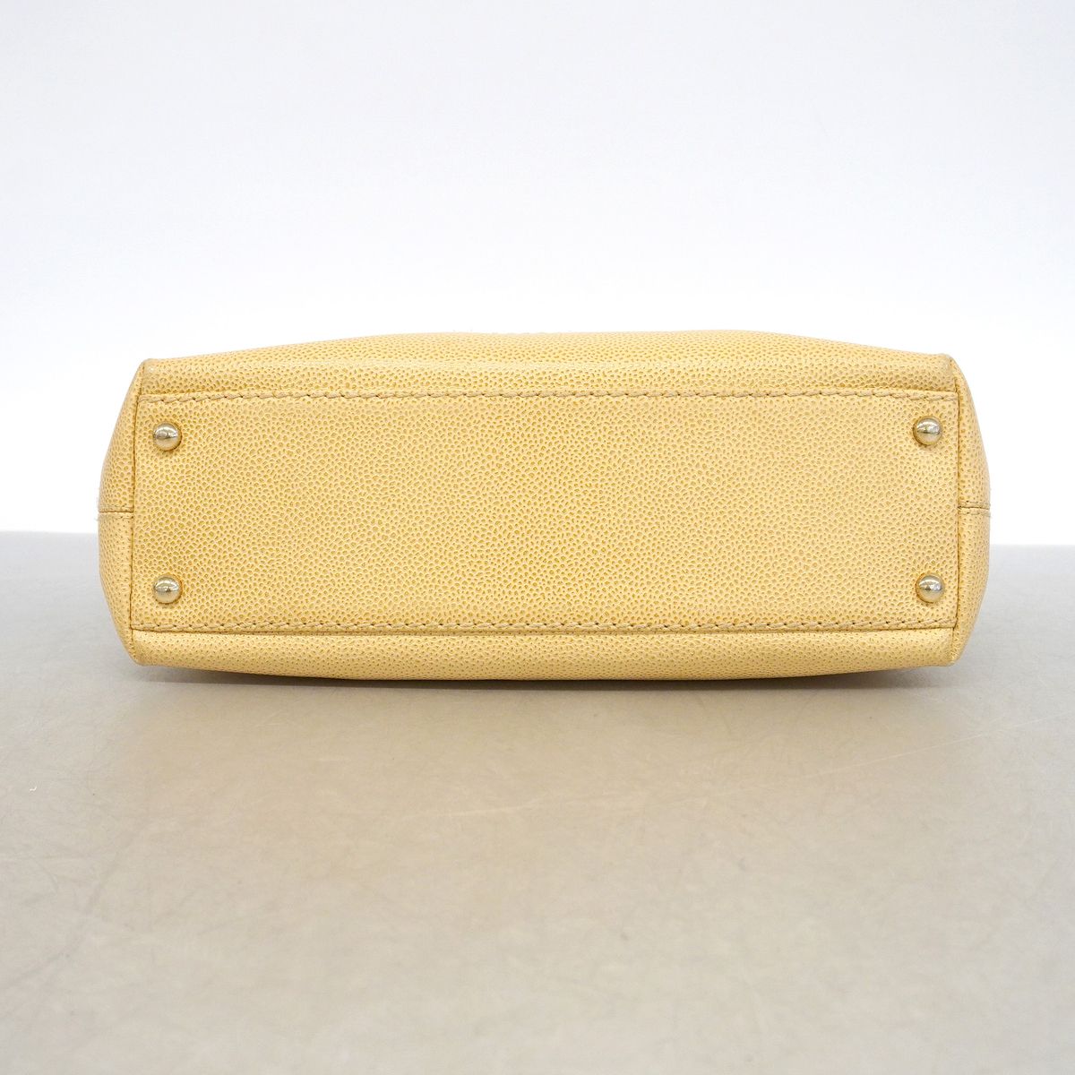 Chanel Handbag Caviar Leather Beige Gold — view 3