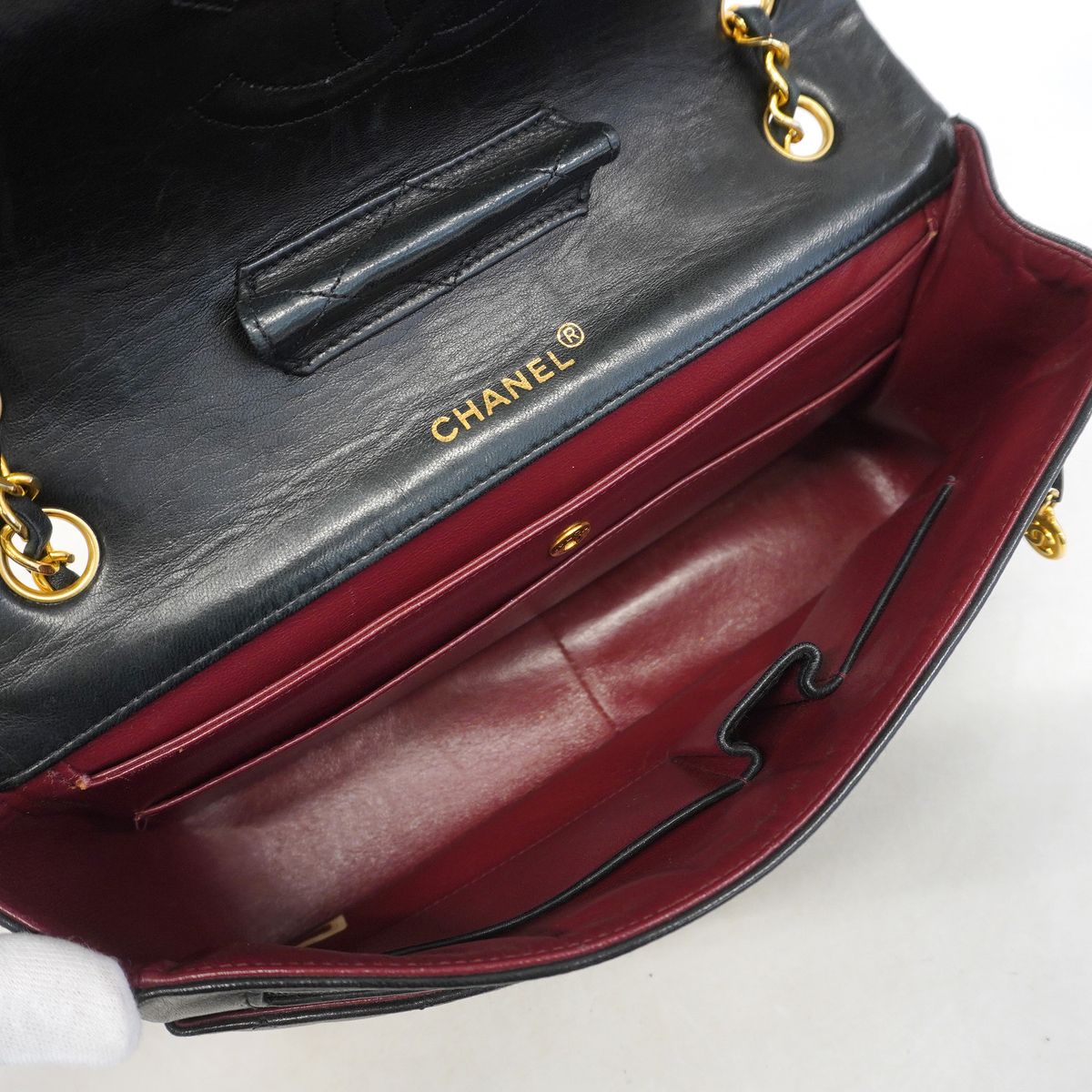 Chanel Shoulder Bag Quilted Lambskin Black Gold — view 4