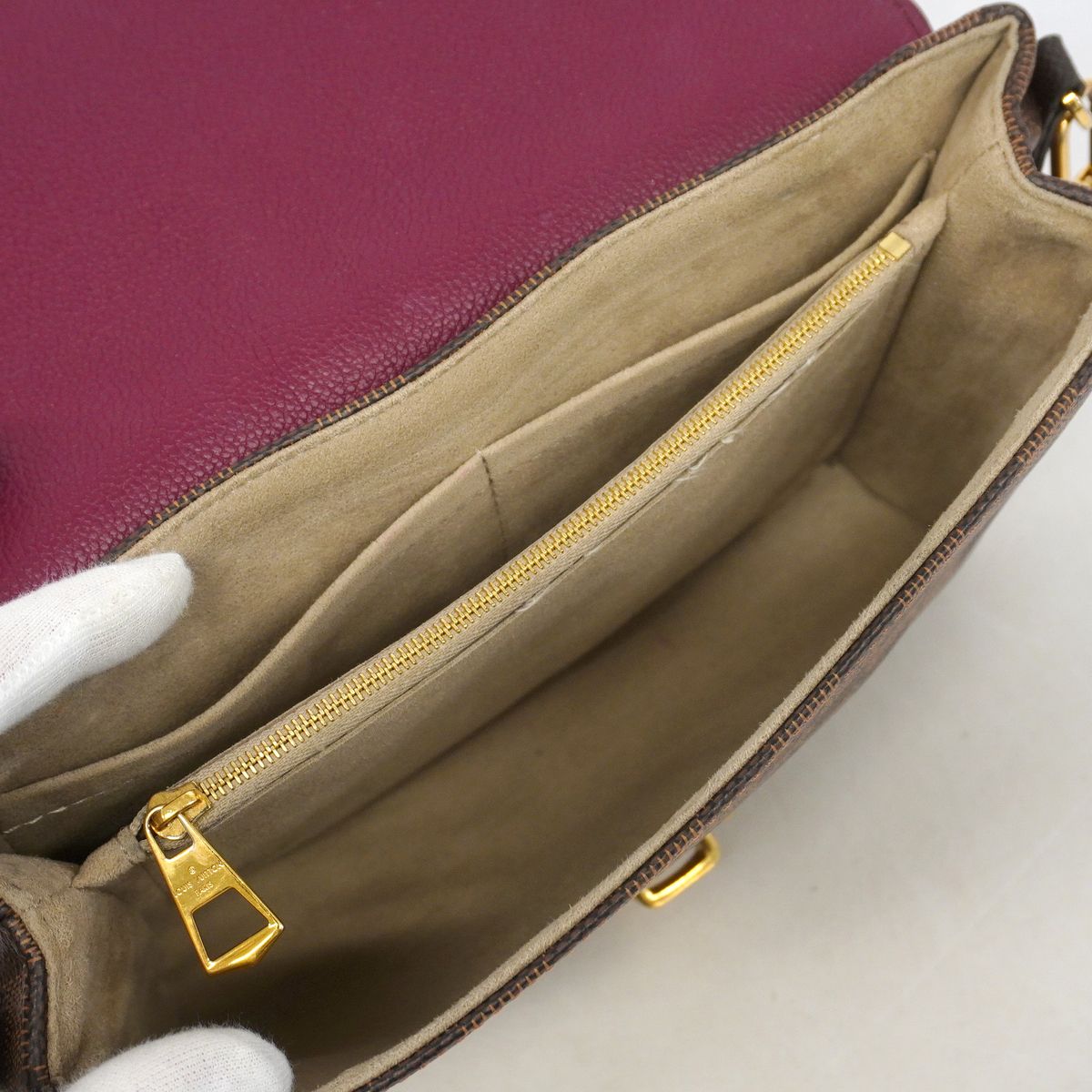 Louis Vuitton Shoulder Bag Damier Clapton Raisin Ebene — view 4