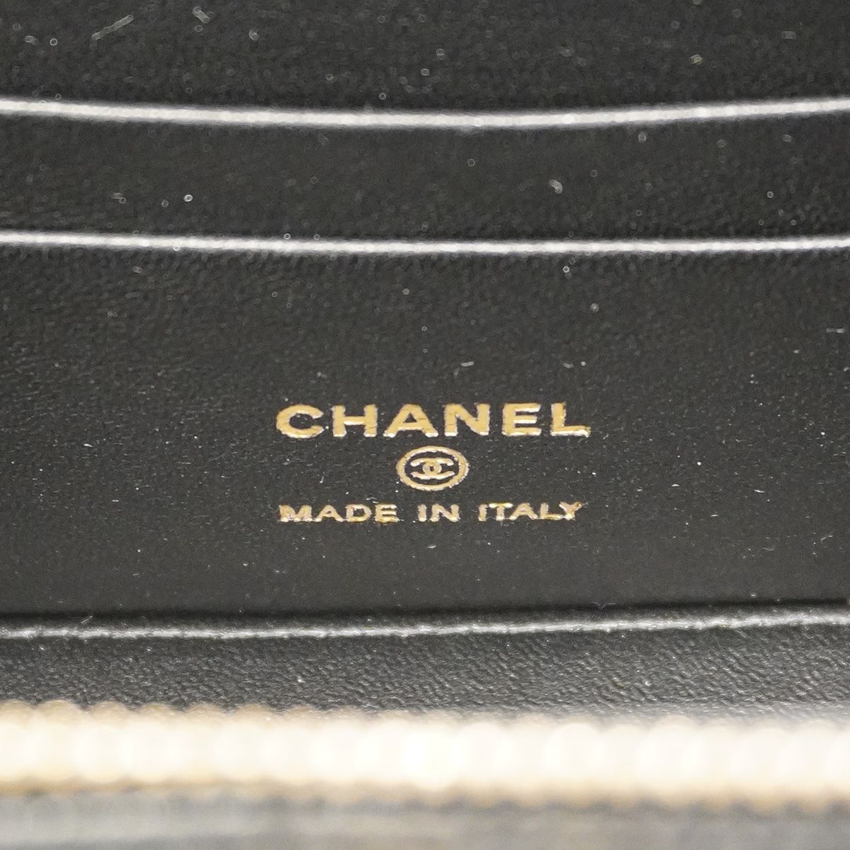 Chanel Shoulder Bag Quilted Caviar Leather Black Gold — view 5