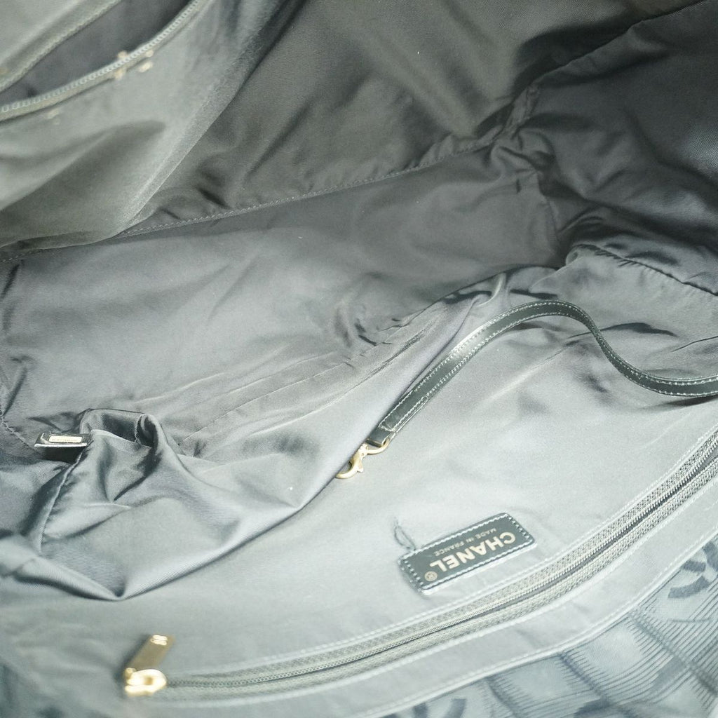 Chanel Tote New Travel Nylon Black Champagne Gold — view 4