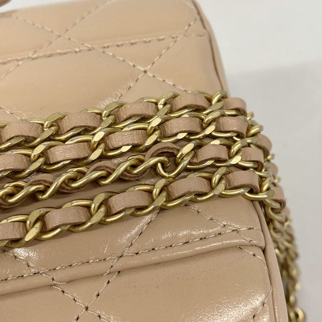 Chanel Vanity Bag Quilted Lambskin Pink Beige Gold — view 6