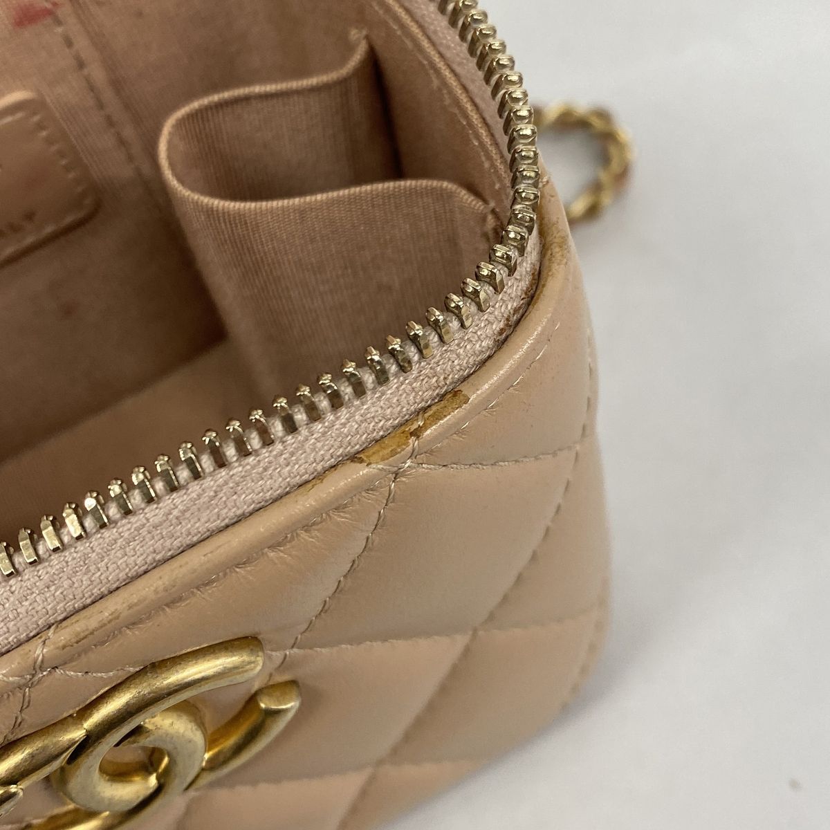 Chanel Vanity Bag Quilted Lambskin Pink Beige Gold — view 7
