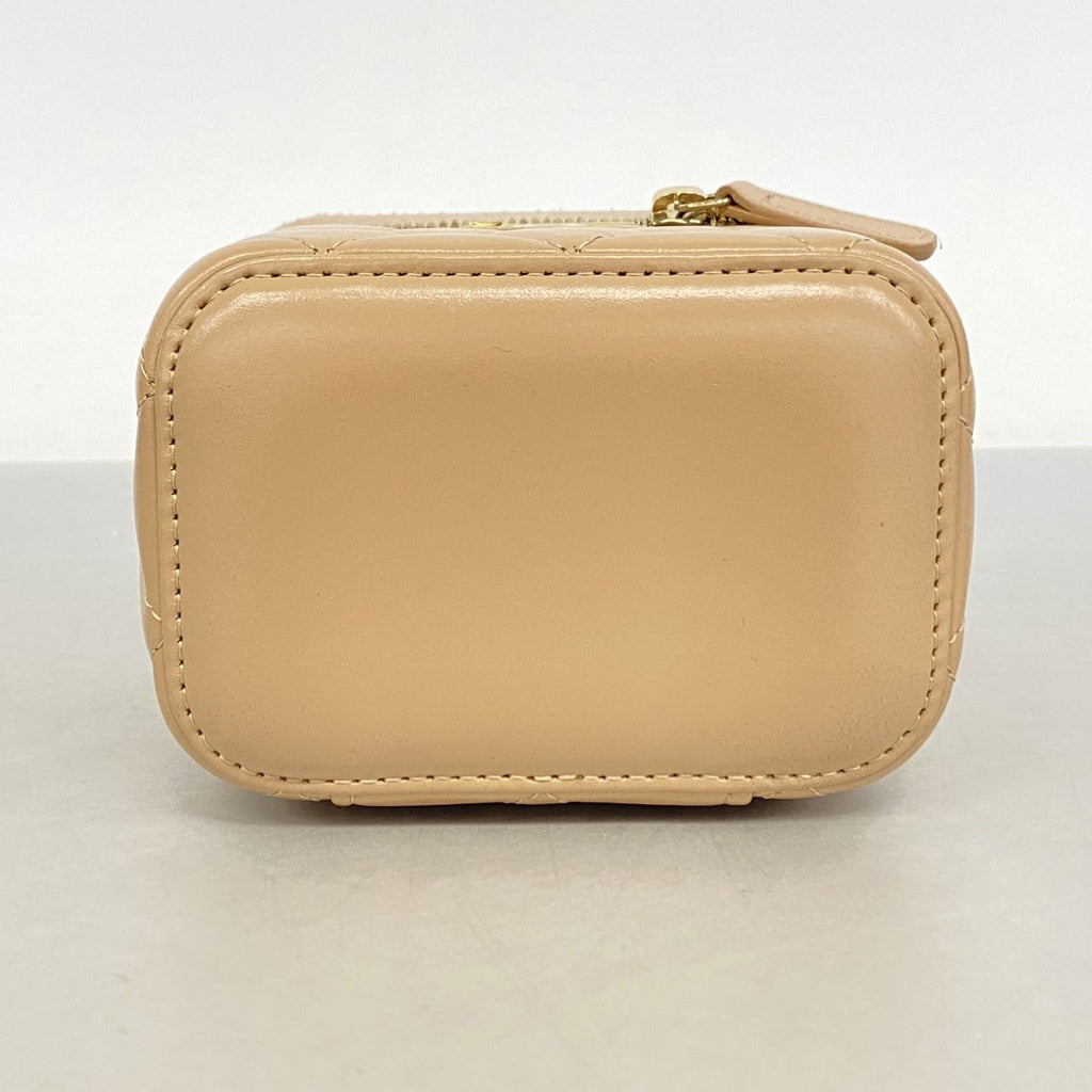 Chanel Vanity Bag Quilted Lambskin Pink Beige Gold — view 3