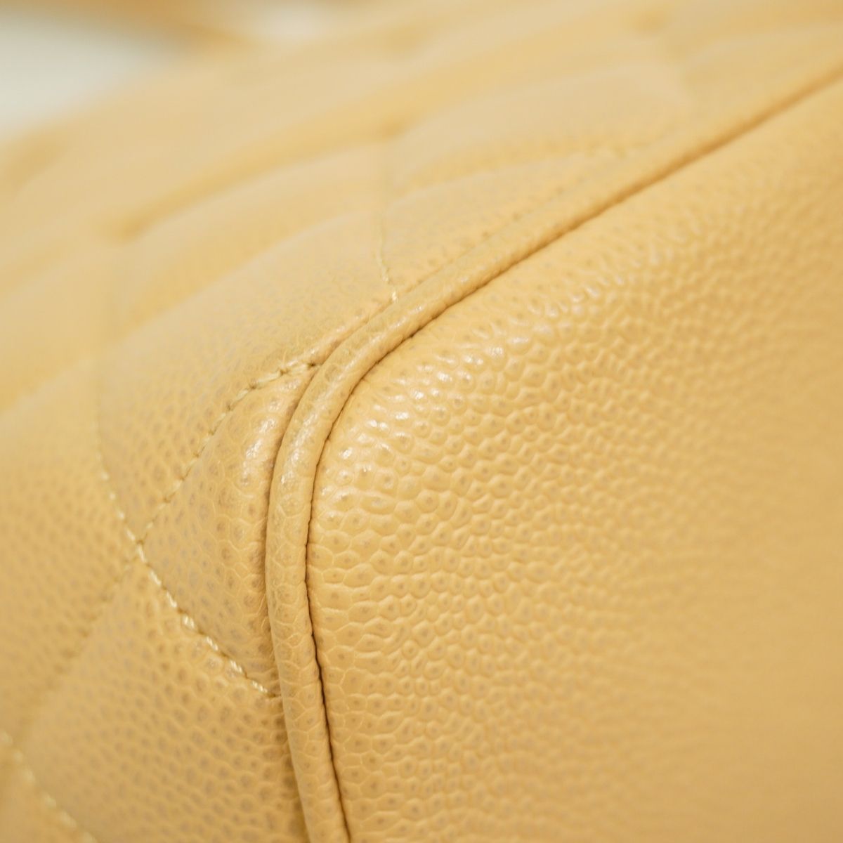 Chanel Tote Reissue Caviar Leather Beige Gold — view 7