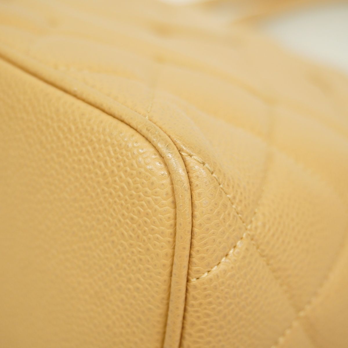 Chanel Tote Reissue Caviar Leather Beige Gold — view 6