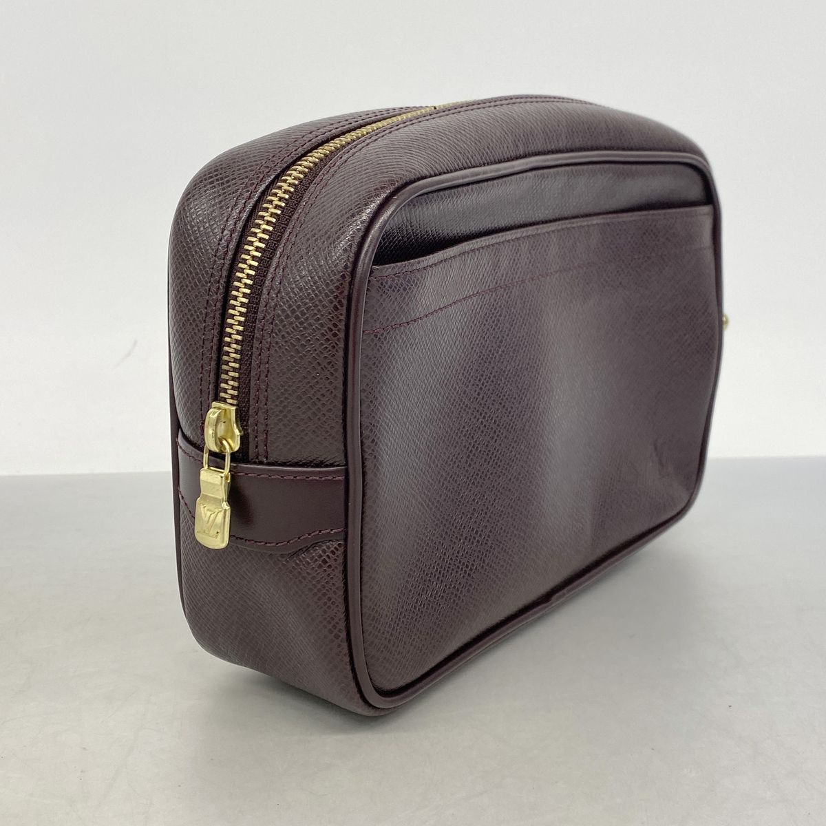 Louis Vuitton Clutch Taiga Calga Acajou — view 2